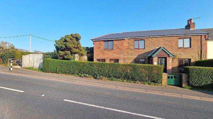 3 Bedroom End Of Terrace House For Sale In Carpenters Road, St Helens, Isle Of Wight, PO33