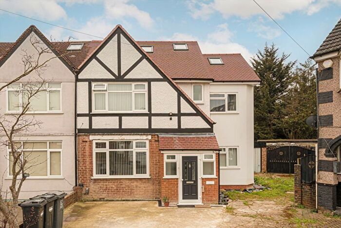 Studio To Rent In Church Stretton Road, Hounslow, TW3