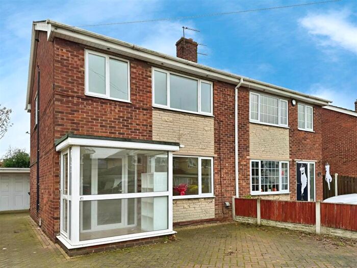 3 Bedroom Semi-Detached House To Rent In Fernbank Drive, Armthorpe, Doncaster, DN3