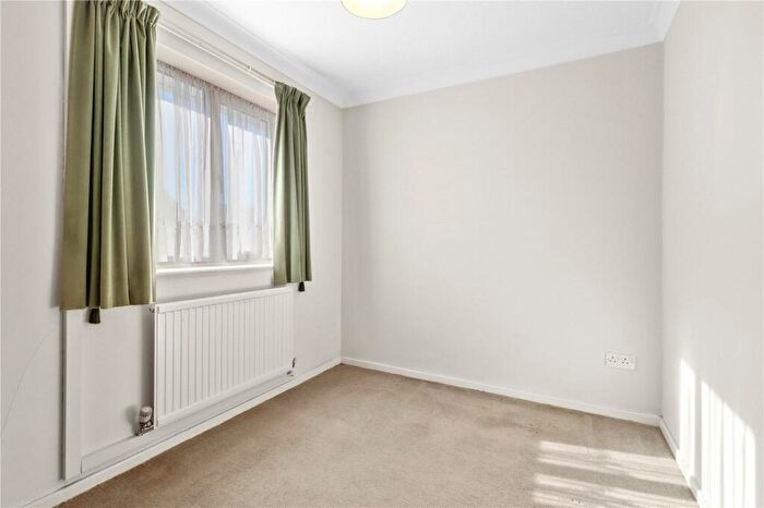 2 Bedroom Bungalow For Sale In Cacklebury Close, Hailsham, East Sussex, BN27