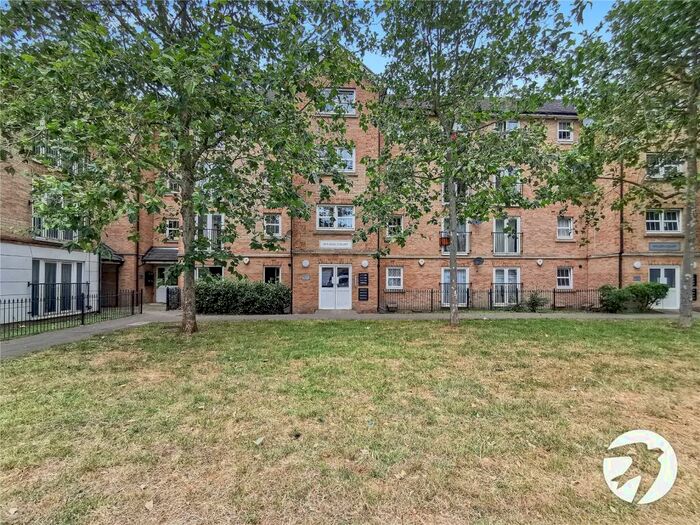 2 Bedroom Flat To Rent In Allenby Road, London, SE28