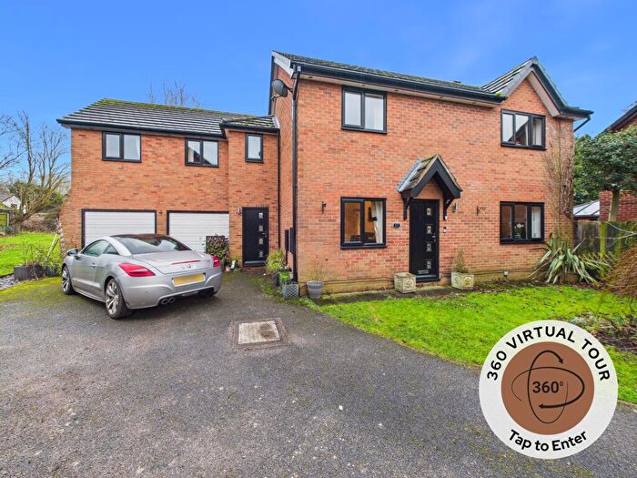 5 Bedroom Detached House For Sale In Boulton Close, Sandbach, CW11