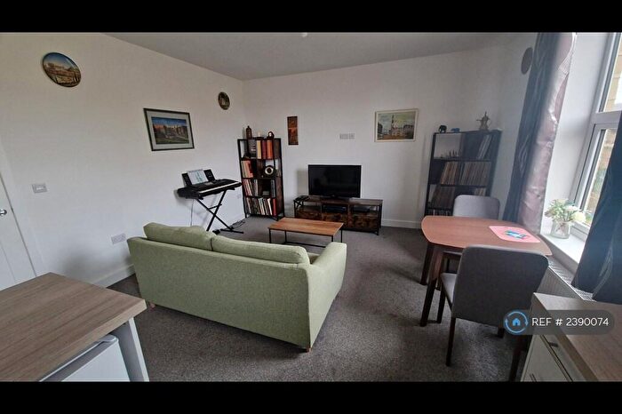 1 Bedroom Flat To Rent In Ivan House, Keighley, BD20