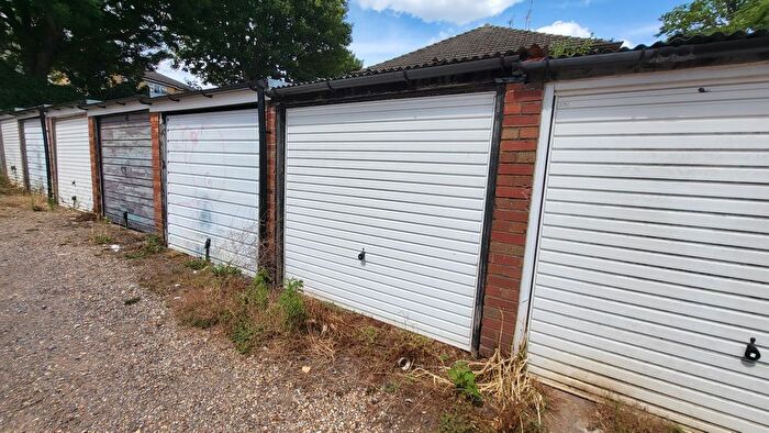 Property To Rent In Monks Close, Enfield, EN2