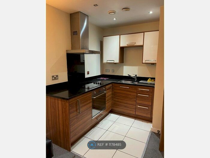 1 Bedroom Flat To Rent In The Gatehaus, Bradford, BD1