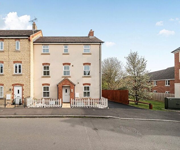 4 Bedroom End Of Terrace House For Sale In Palmer Road, Faringdon, Oxfordshire, SN7