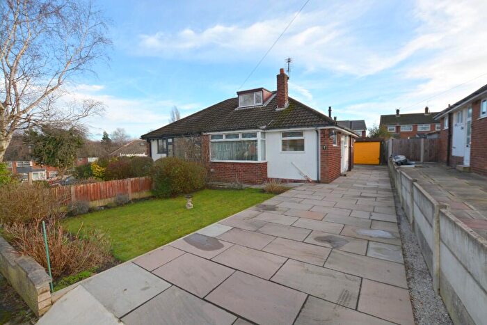 3 Bedroom Bungalow For Sale In Ainsworth Close, Dane Bank, M34