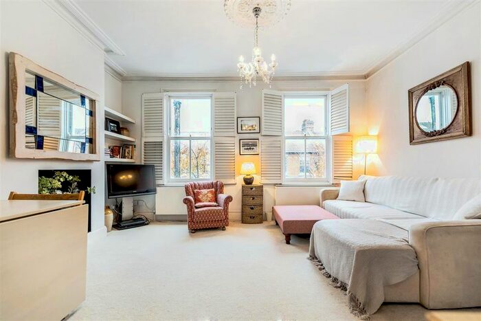 2 Bedroom Flat To Rent In Kinnoul Road, London, W6