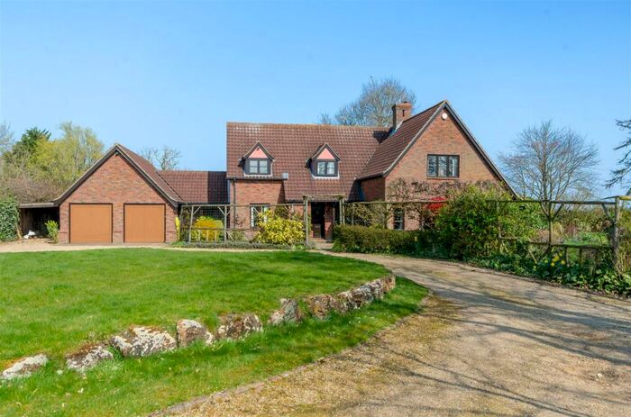 5 Bedroom Detached House For Sale In Tharston, Norwich., NR15