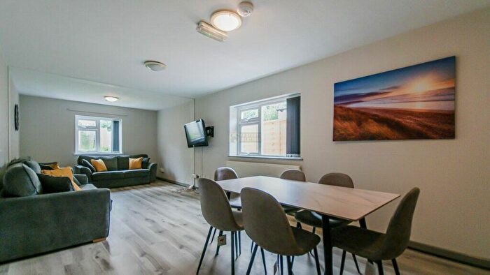 7 Bedroom Terraced House To Rent In Tiverton Road, Selly Oak, Birmingham, B29