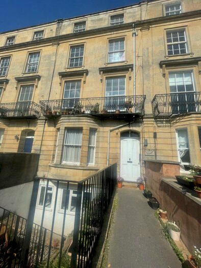 2 Bedroom Flat To Rent In Apsley Road &#; First Floor, BS8