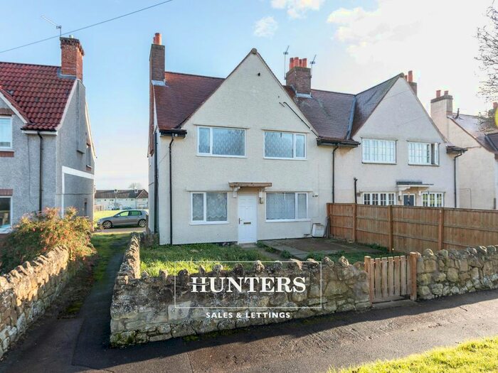 3 Bedroom Property To Rent In The Crescent, Woodlands, Doncaster, DN6