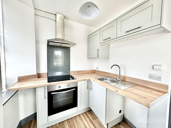 1 Bedroom Flat To Rent In Union Street, Torquay, TQ2