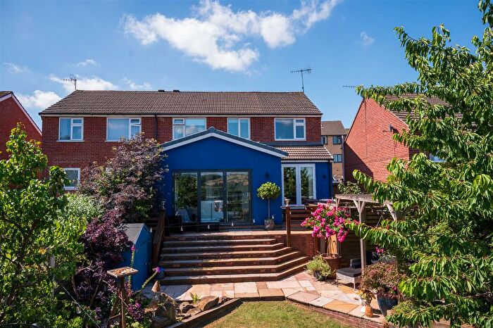 4 Bedroom Semi Detached House For Sale In Burns Drive, Dronfield, S18