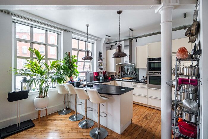 2 Bedroom Flat To Rent In Dingley Place, Old Street, EC1V