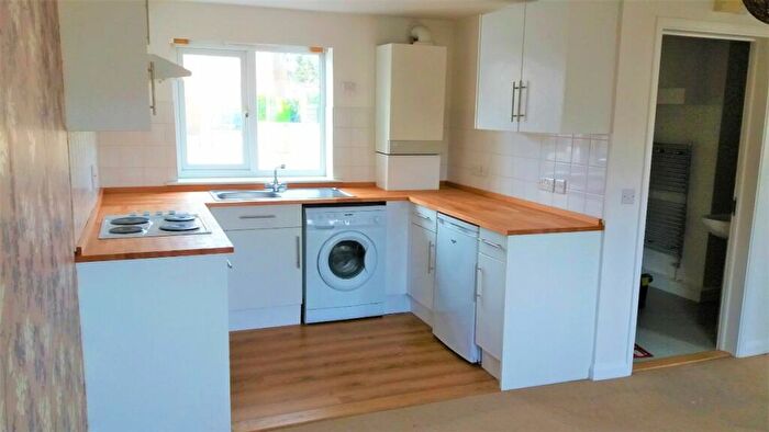 1 Bedroom Apartment To Rent In A Maple Road, Dartford, DA1