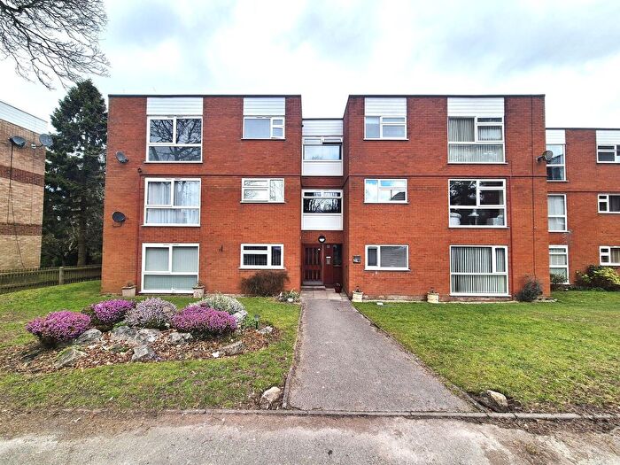 2 Bedroom Flat To Rent In Walsall Road, Four Oaks, B74