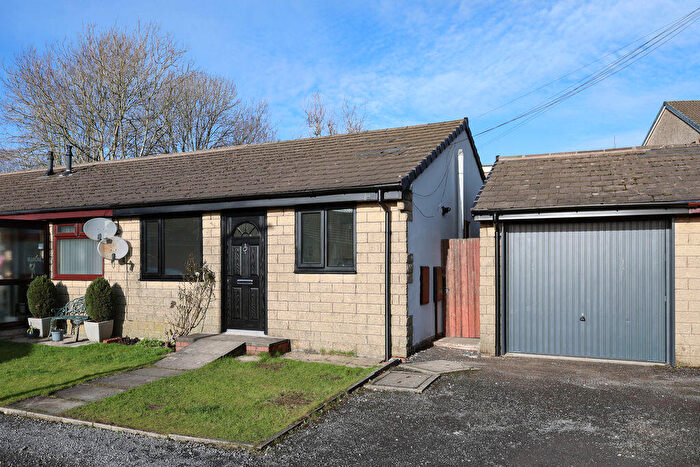 2 Bedroom Bungalow For Sale In St. Johns Court, Bacup, OL13