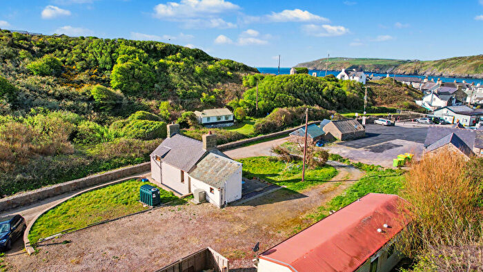 2 Bedroom House For Sale In Glanrafon, Aberdaron, LL53