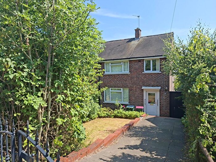 3 Bedroom Semi-Detached House For Sale In Old Wortley Road, Rotherham, S61