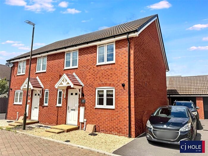 3 Bedroom Semi Detached House For Sale In Aspen Way, Brockworth, Gloucester, GL3