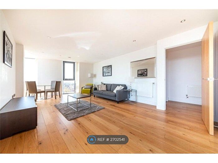 2 Bedroom Flat To Rent In Arc Tower, London, W5