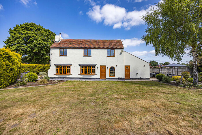 4 Bedroom Detached House For Sale In Field House Farm, North Scarle, LN6