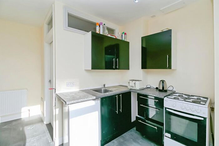 4 Bedroom Semi-Detached House For Sale In New Road, Porthcawl, CF36