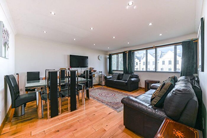 2 Bedroom Flat For Sale In Cromwell Road, Kensington, London, SW5