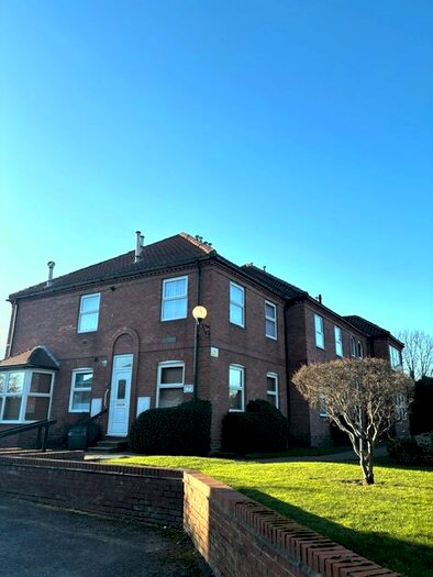 2 Bedroom Flat To Rent In Heworth Green, York, YO31