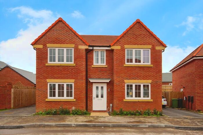 4 Bedroom Detached House For Sale In Cleve Wood, Thornbury, BS35