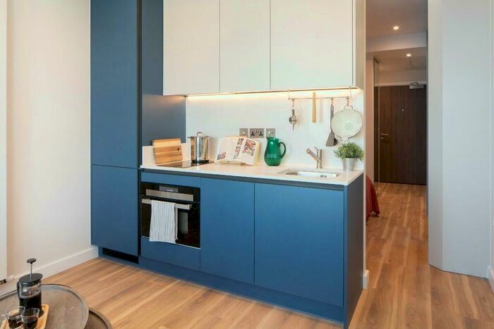 Studio To Rent In College Road, East Croydon, London, CR0