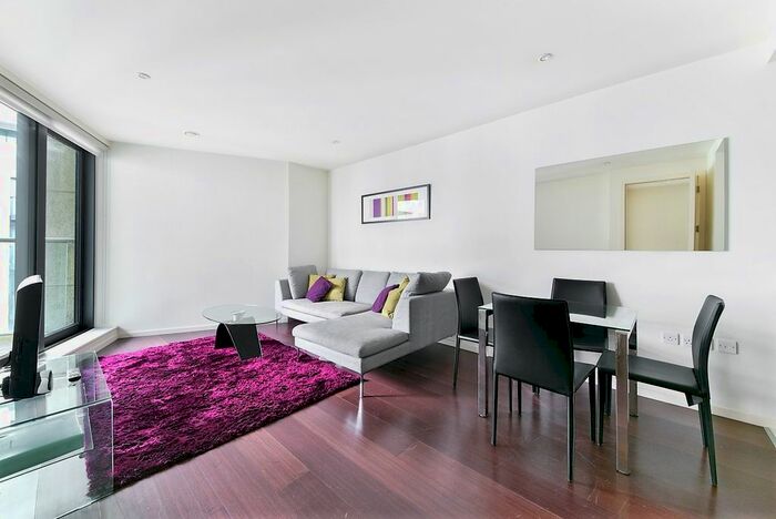 1 Bedroom Flat To Rent In South Boulevard, Baltimore Wharf, Canary Wharf, London, E14