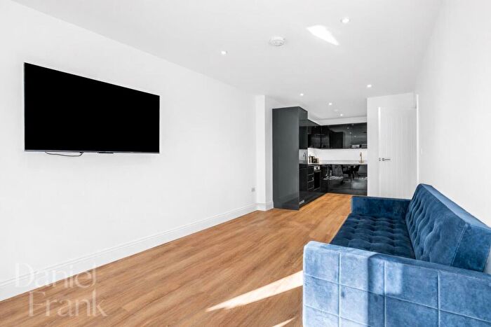 1 Bedroom Flat For Sale In Station Road, Epping, CM16