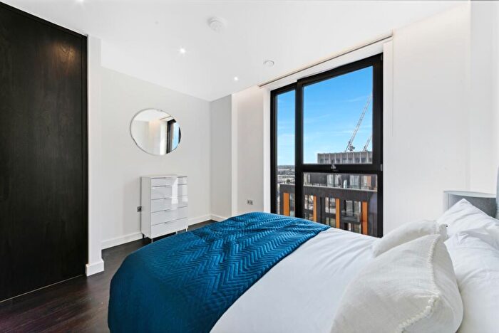 2 Bedroom Apartment To Rent In Madeira Tower, The Residence, Nine Elms, SW11
