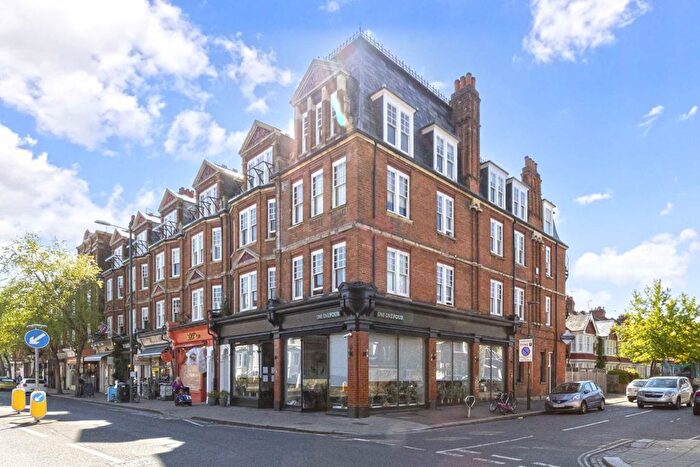 2 Bedroom Flat To Rent In High Street, Teddington, TW11