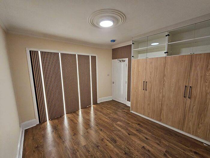 5 Bedroom Semi-Detached House To Rent In Brandville Road, West Drayton, UB7