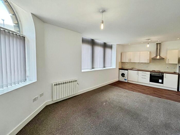 1 Bedroom Apartment To Rent In King Cross Street, Halifax, West Yorkshire, HX1