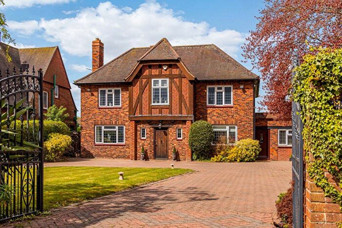 4 Bedroom Detached House For Sale In Manthorpe Road, Grantham, Lincolnshire, NG31