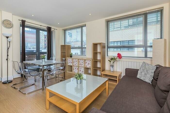 2 Bedroom Apartment To Rent In Portsoken Street London, E1
