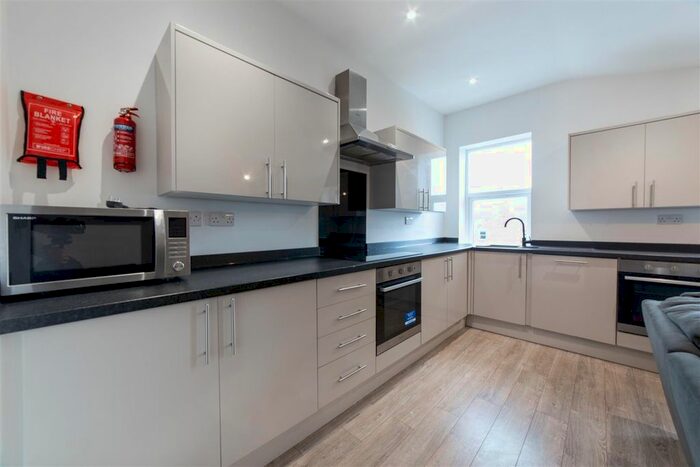 5 Bedroom Flat To Rent In Osborne Road, Jesmond, Newcastle Upon Tyne, NE2