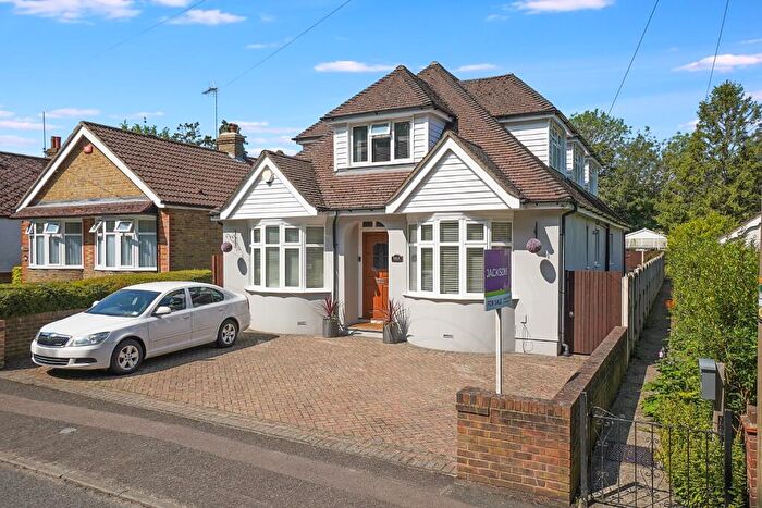 5 Bedroom Chalet For Sale In Marshall Road, Rainham, ME8