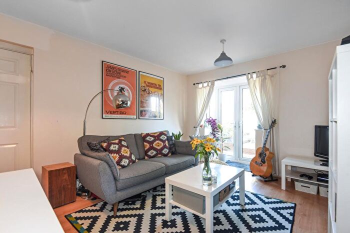 2 Bedroom End Of Terrace House To Rent In Abingdon, Oxfordshire, OX14