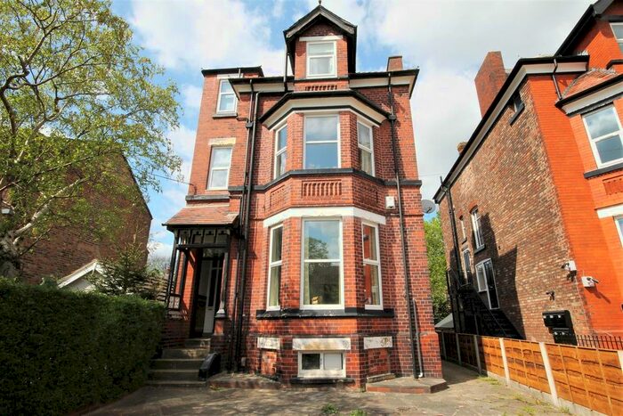 1 Bedroom Flat To Rent In Victoria Crescent, Ellesmere Park, Manchester, M30