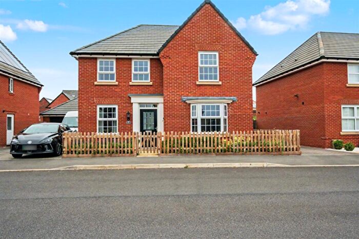 4 Bedroom Detached House For Sale In Flag Cutters Way, Horsford, Norwich, NR10