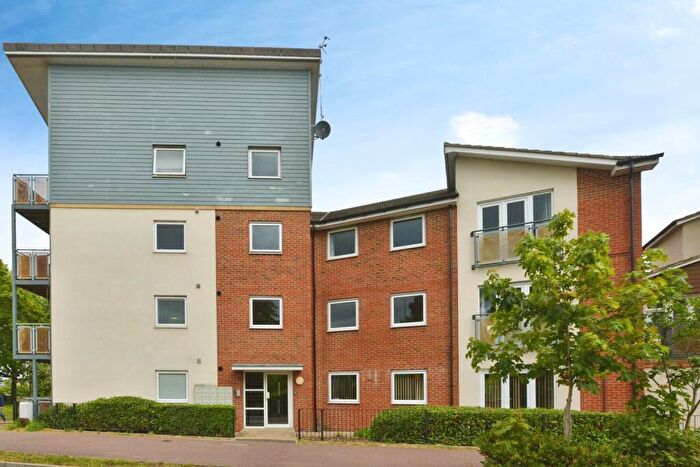 2 Bedroom Flat For Sale In Addington Avenue, Wolverton, Milton Keynes, Buckinghamshire, MK12