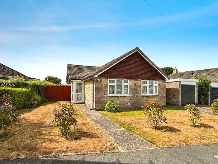 3 Bedroom Bungalow For Sale In Beechcroft Drive, Wootton Bridge, Ryde, PO33