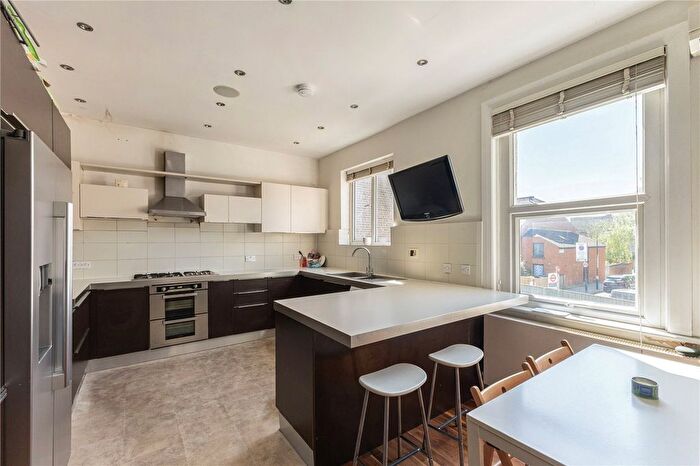 4 Bedroom End Of Terrace House For Sale In Lambrook Terrace, Fulham, London, SW6