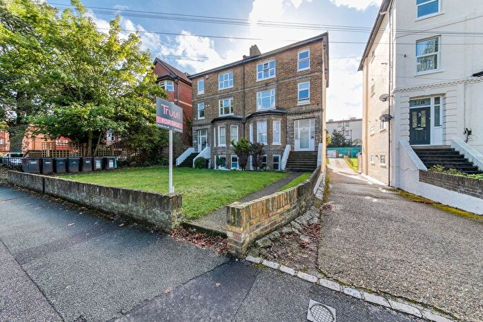 2 Bedroom Flat To Rent In Elmwood Road, Croydon, CR0