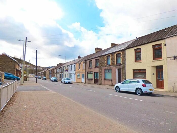 3 Bedroom Terraced House To Rent In Oxford Street, Pontycymer, Bridgend, CF32